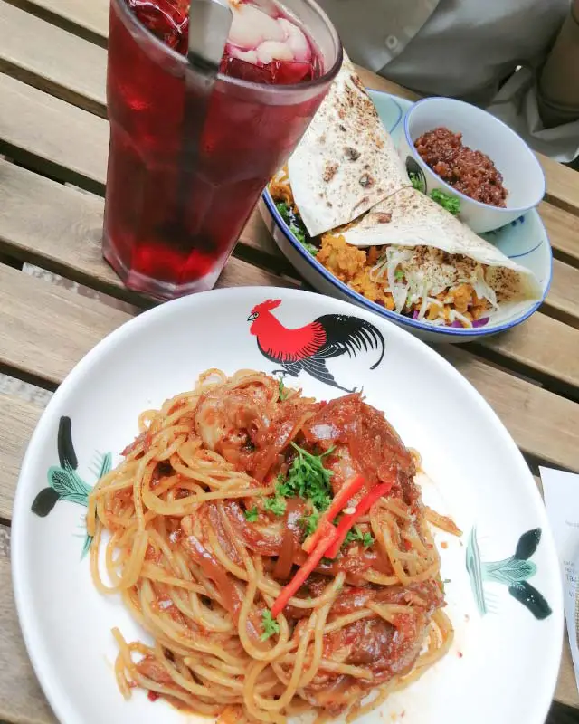 all-the-food-arrived-at-merchants-lane