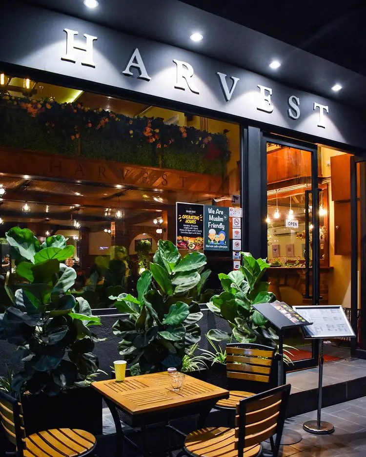 harvest cafe cyberjaya facade