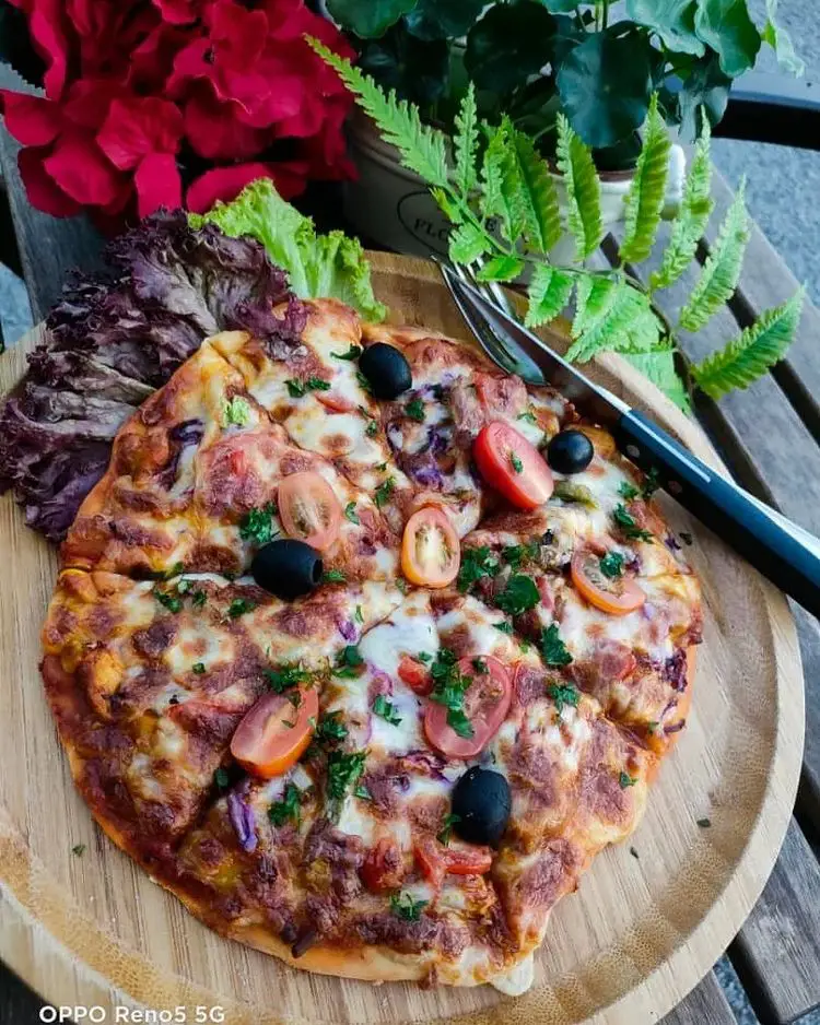 pizza delight in harvest cafe