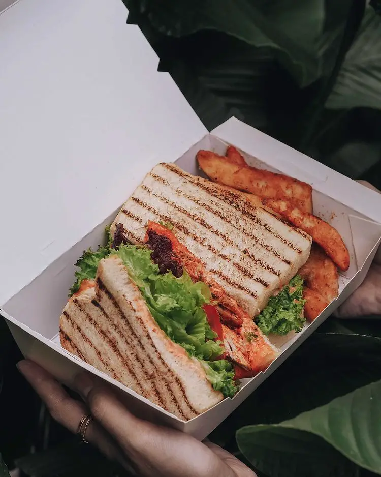sandwich box served in this cafe in ttdi