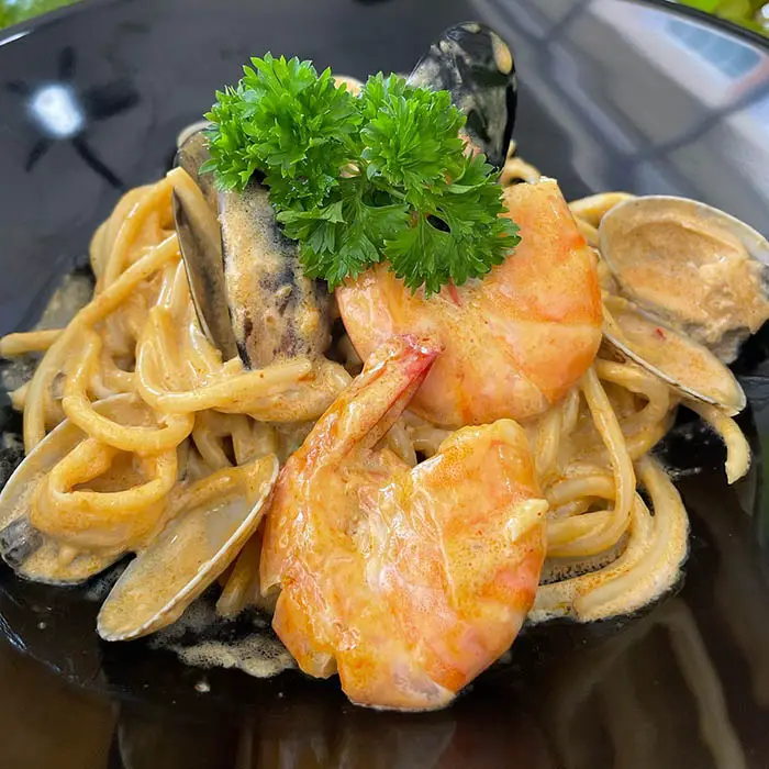 seafood pasta in tig cyberjaya cafe
