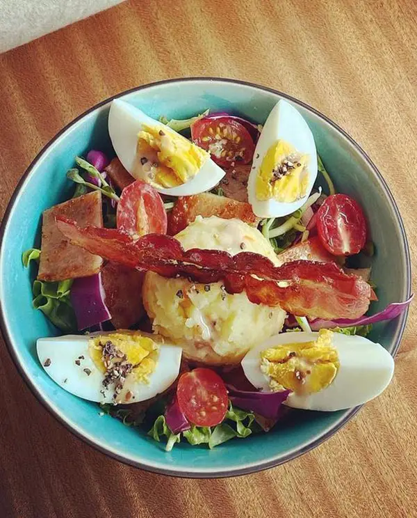 bacon-salad-ready-by-await-cafe