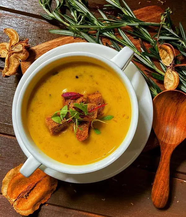 roasted-pumpkin-with-rosemary-croutons-in--the-stolen-cup