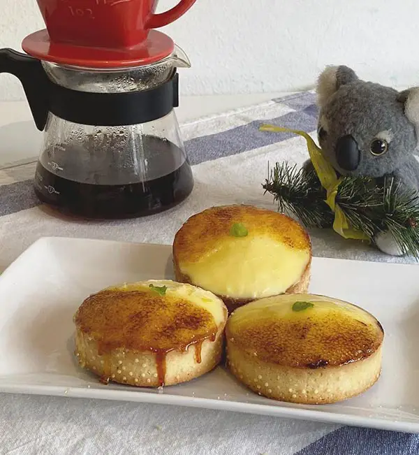 yummy-lemon-tart-on-a-plate-inside-await-cafe-taman-desa