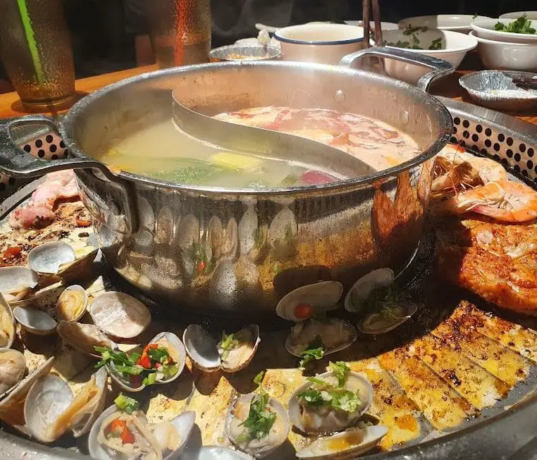 ai shang hot pot and grill with seafood as signature