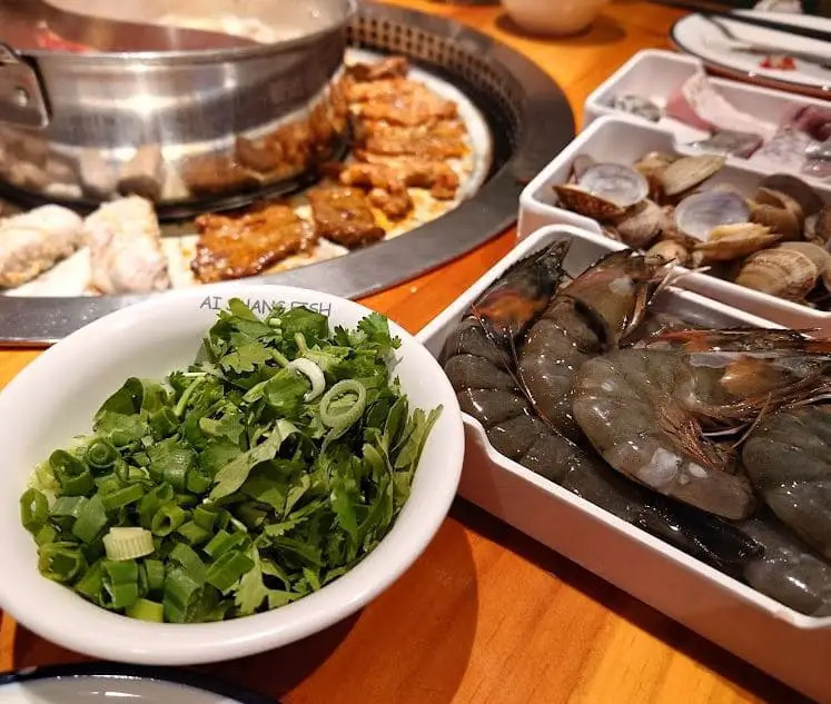 ai shang hot pot dishes at a different angle