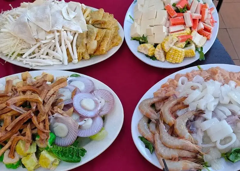 fresh ingredients ready to put into the steamboat