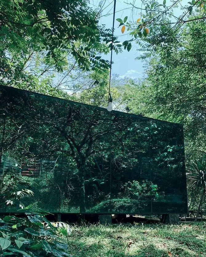 mirror wall room for glamping