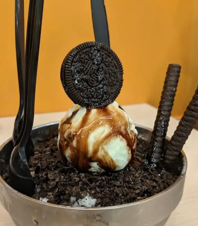 oreo ice cream dessert in jinjja is a delight among the kids