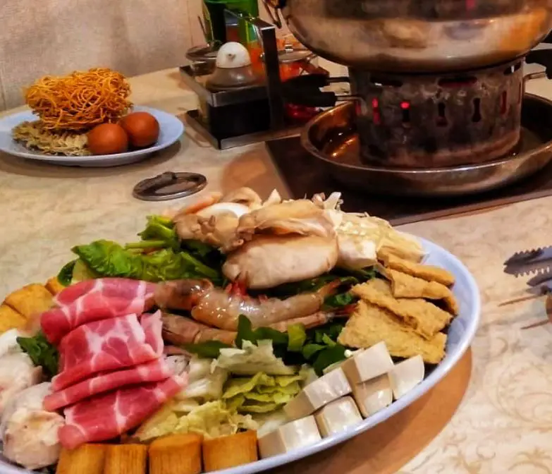 seafood ready to be put into the steamboat