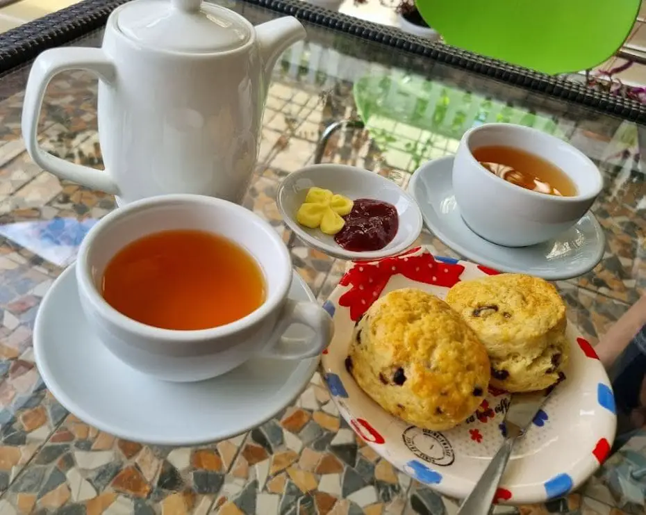 cameron highland breakfast with scones at english coffee house