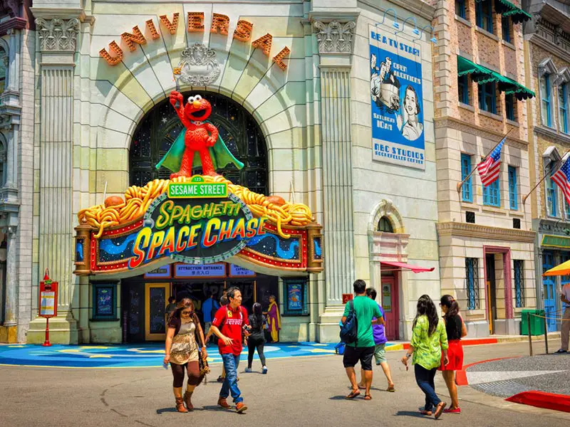 spagheti-chase-case-in-universal-studios-singapore