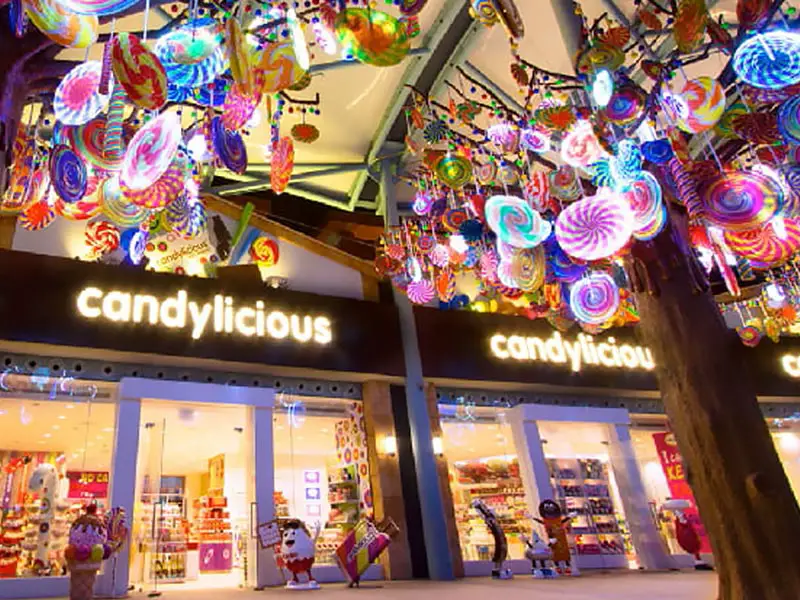 visit-their-candylicious-in-resort-world-sentosa-near-universal-studios-singapore