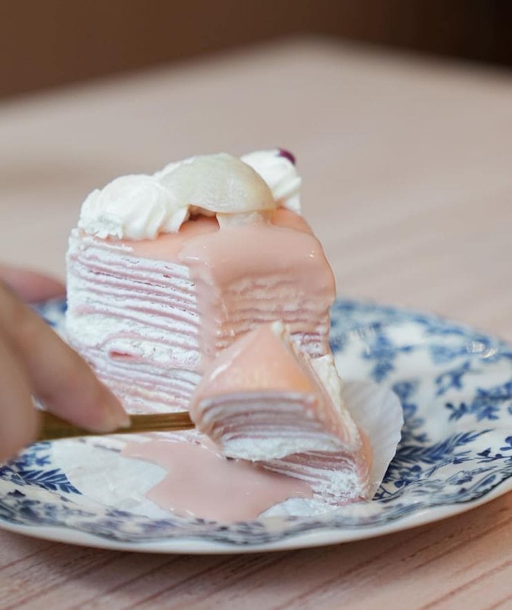 lychee crepe cake by twobakeboys cake shop in bugis