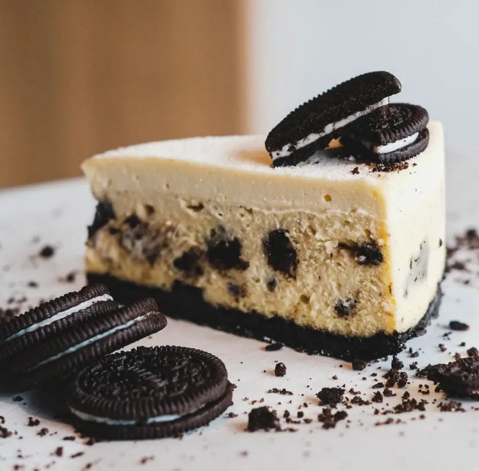 oreo cookie and cream cake by fluff bakery shop in bugis