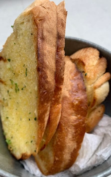 perfect garlic bread by yaws roast and grill