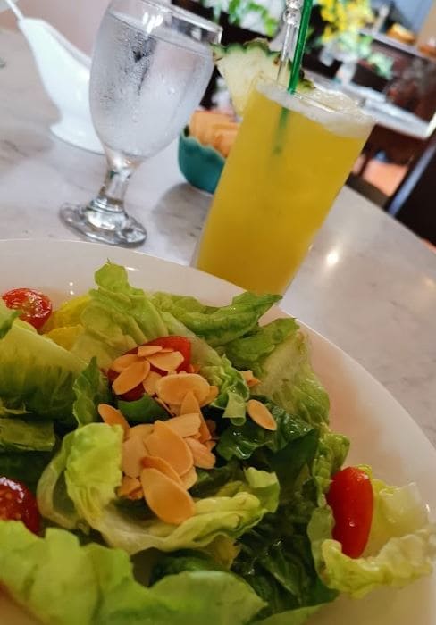 salad choice and drinks in steak frites penang