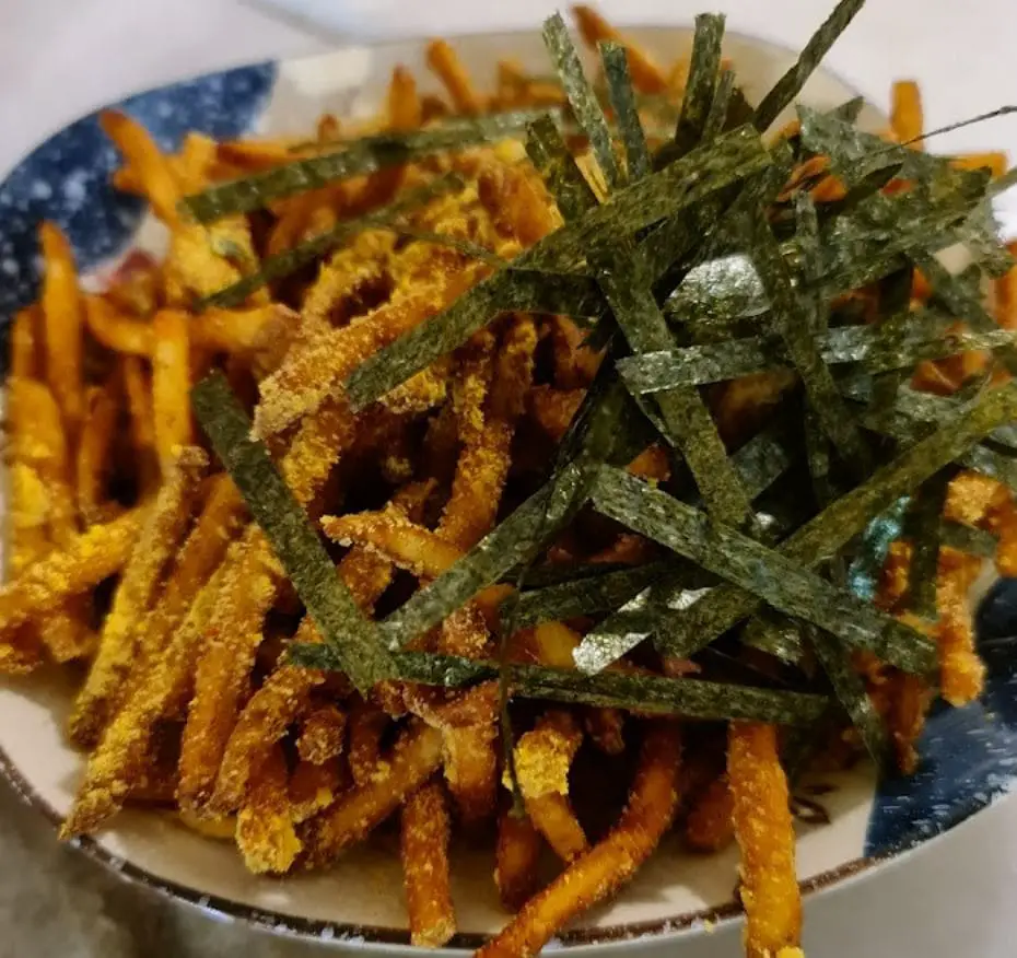 seaweed fries at 8hause cafe in bukit bintang