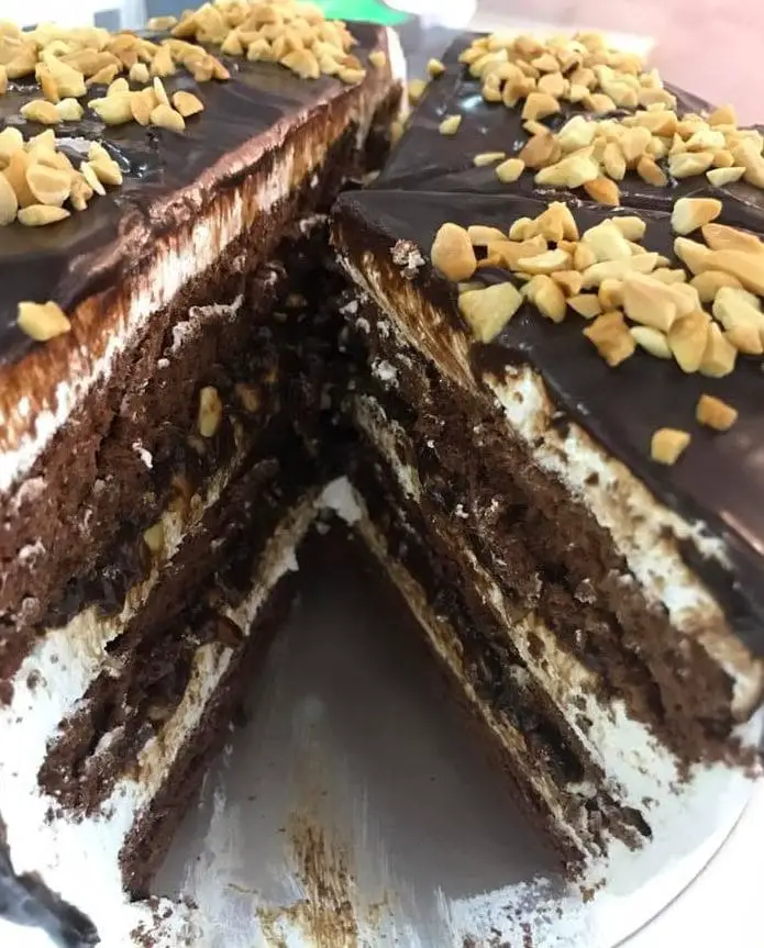 snickers chocolate cake at julie bakes