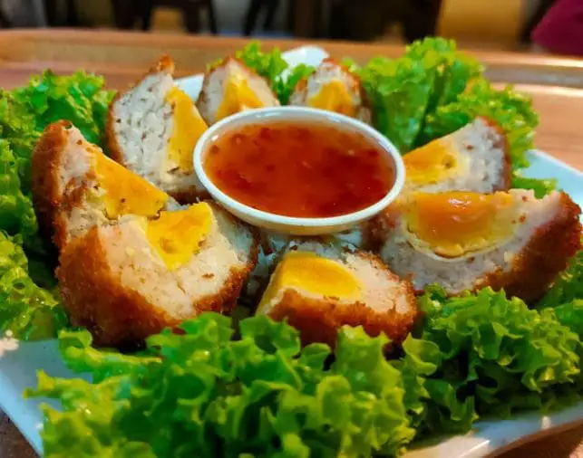 egg with dipping sauce is a nice thai food penang at somkid food corner