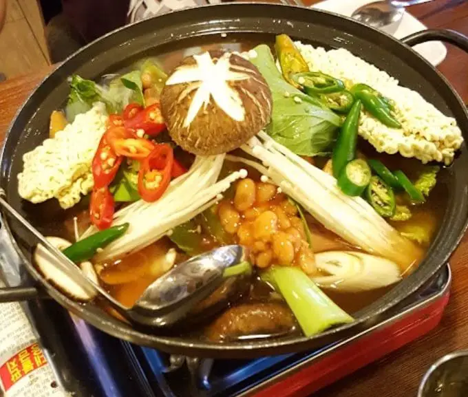 korean bbq hotpot served at kko kko na ra near tanjong pagar