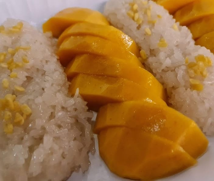 mango sticky rice is one the best thai food penang that you can get in wang thai restaurant in penang