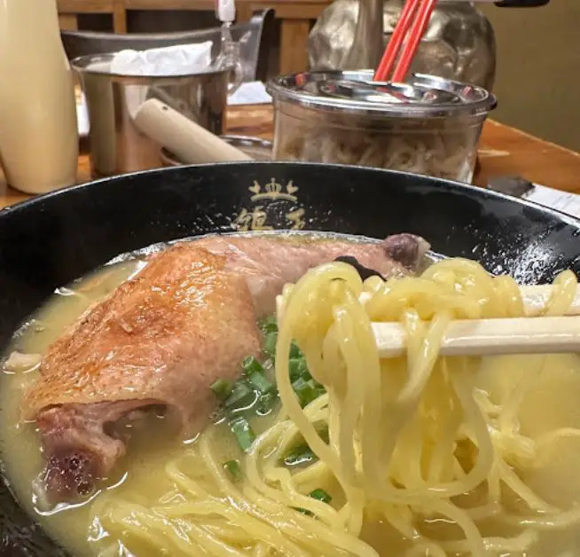 soupy ramen served in ramen keisuke in tanjong pagar