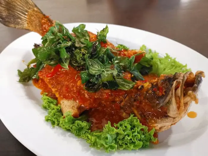 thai fried fish is one of the signature thai food penang of wang thai restaurant