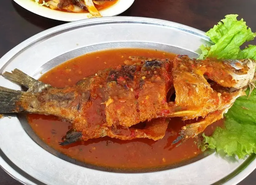thai fried fish thai food penang at nana tomyam georgetown
