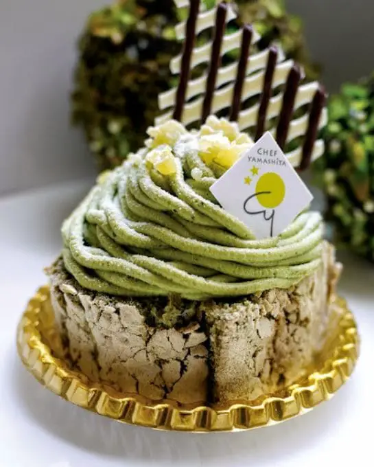 chef yamashita specialty of artisanal cakes