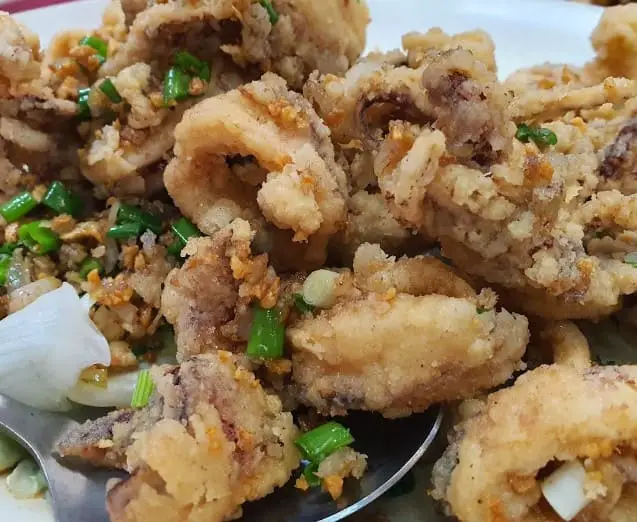 fried squid at ye look restaurant in sri petaling