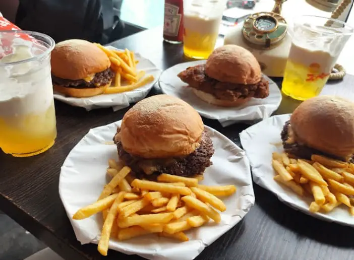 beef burger at Shimokita Space