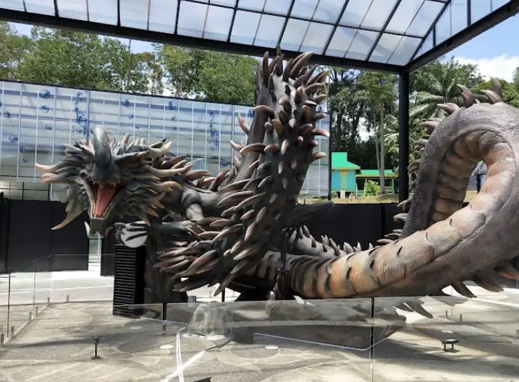 dragon statue in Malaysia Heritage Studios