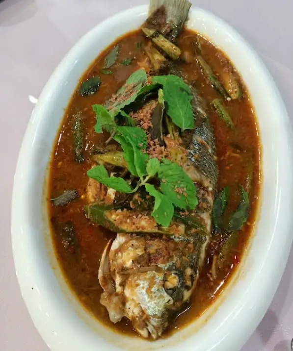 fish dish at sri nyonya