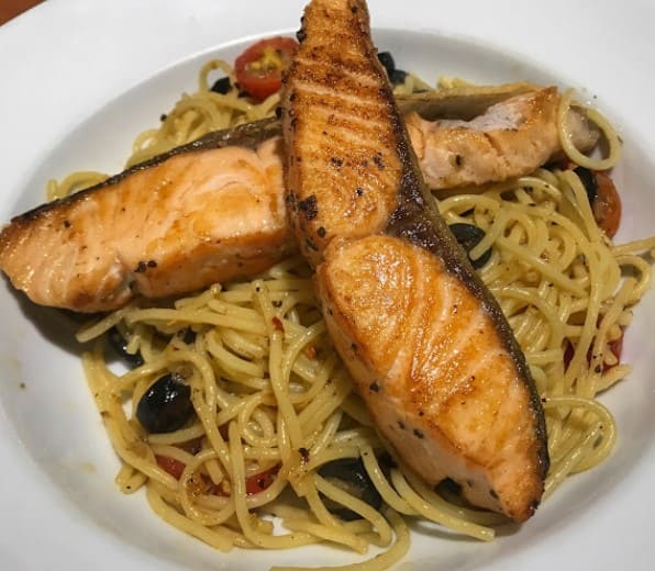 salmon spaghetti at Good Friends Restaurant & Cafe ss15