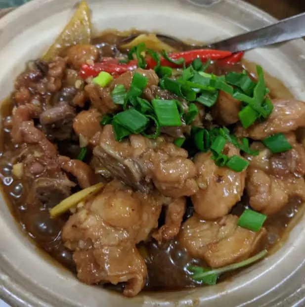 Cu Cha Dan Fan Restaurant with claypot chicken