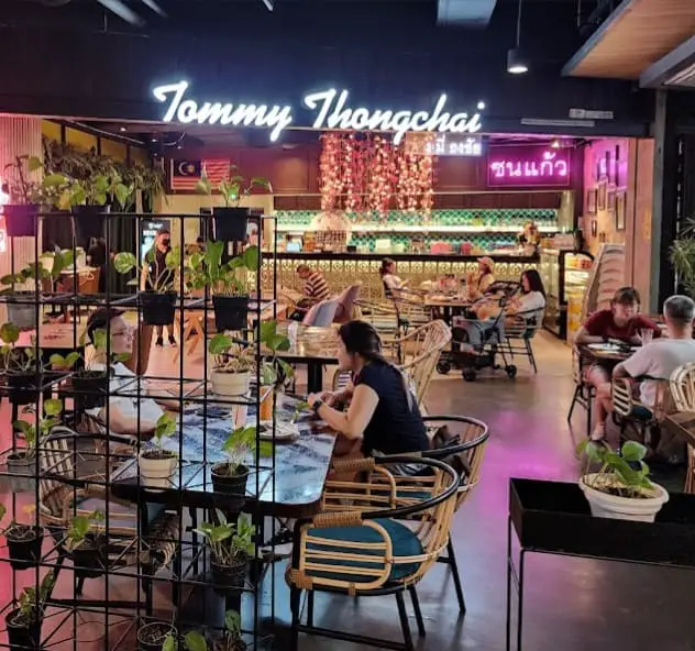 Tommy Thongchai ambiance in pj