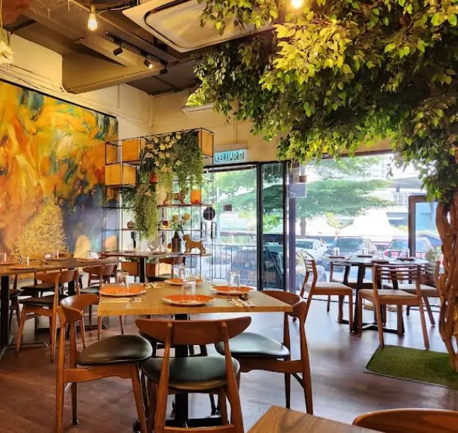 ambiance inside Farm To Plate in petaling jaya