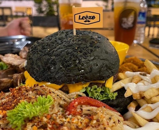 black burger from Leezo Container Melaka