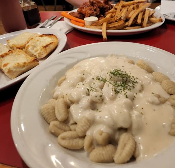 creamy pasta from Bronzie's Place