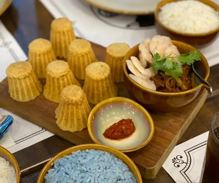 crispy nyonya snack from The KamCheng 感情 in melaka