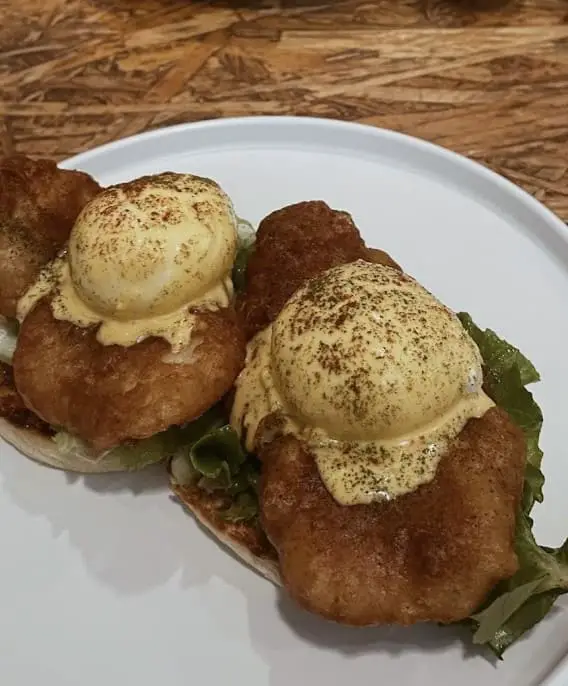 egg benedict on fish at BEAN BROTHERS PJ