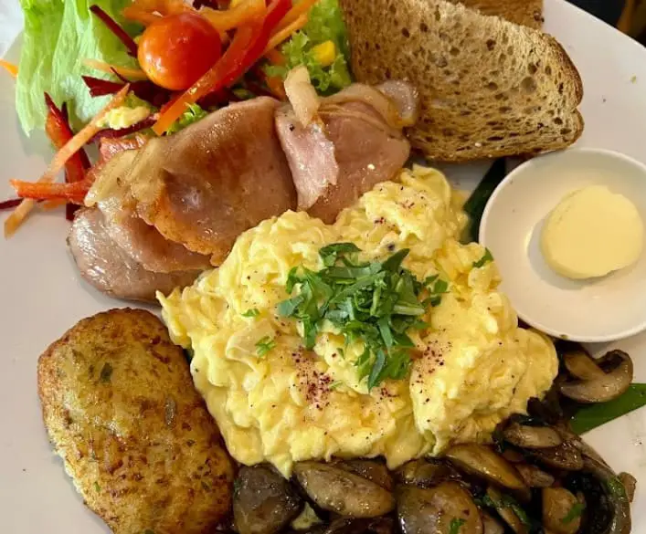 english breakfast from Antipodean Cafe bangsar