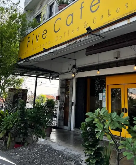 facade of Five Café