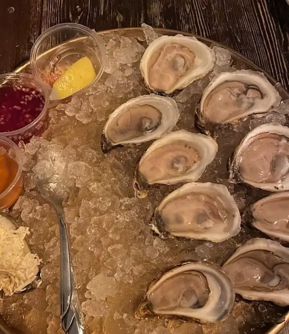 fresh oysters from born and raised italian restaurant in hamilton