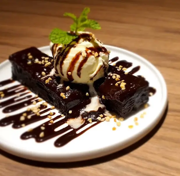 icecream brownie from Good Blue Men cafe at pj