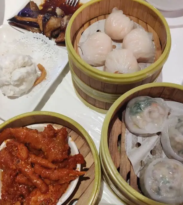 more options of dim sum at Rol San Restaurant