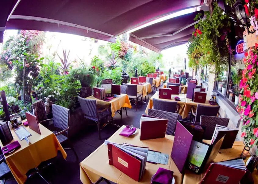 outside seating area of La Veranda Osteria italian restaurant etobicoke