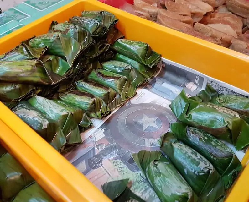 pandan wrapped kuih at Baba Charlie Nyonya Cake