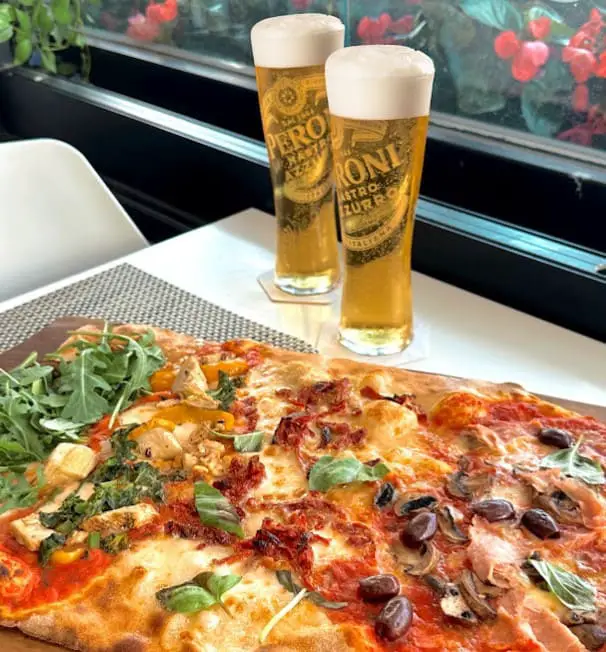 pizza and beer at La Vecchia Restaurant Lakeshore